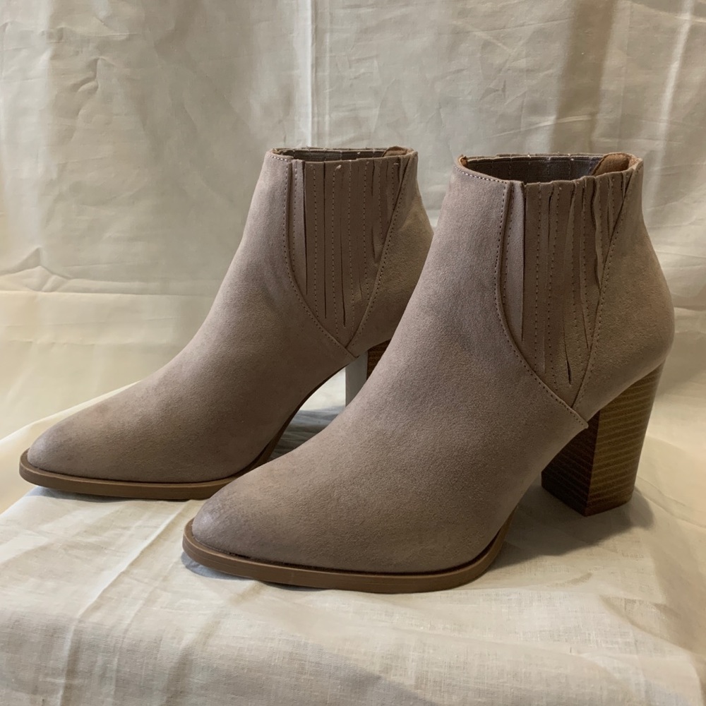 Qupid ankle boot